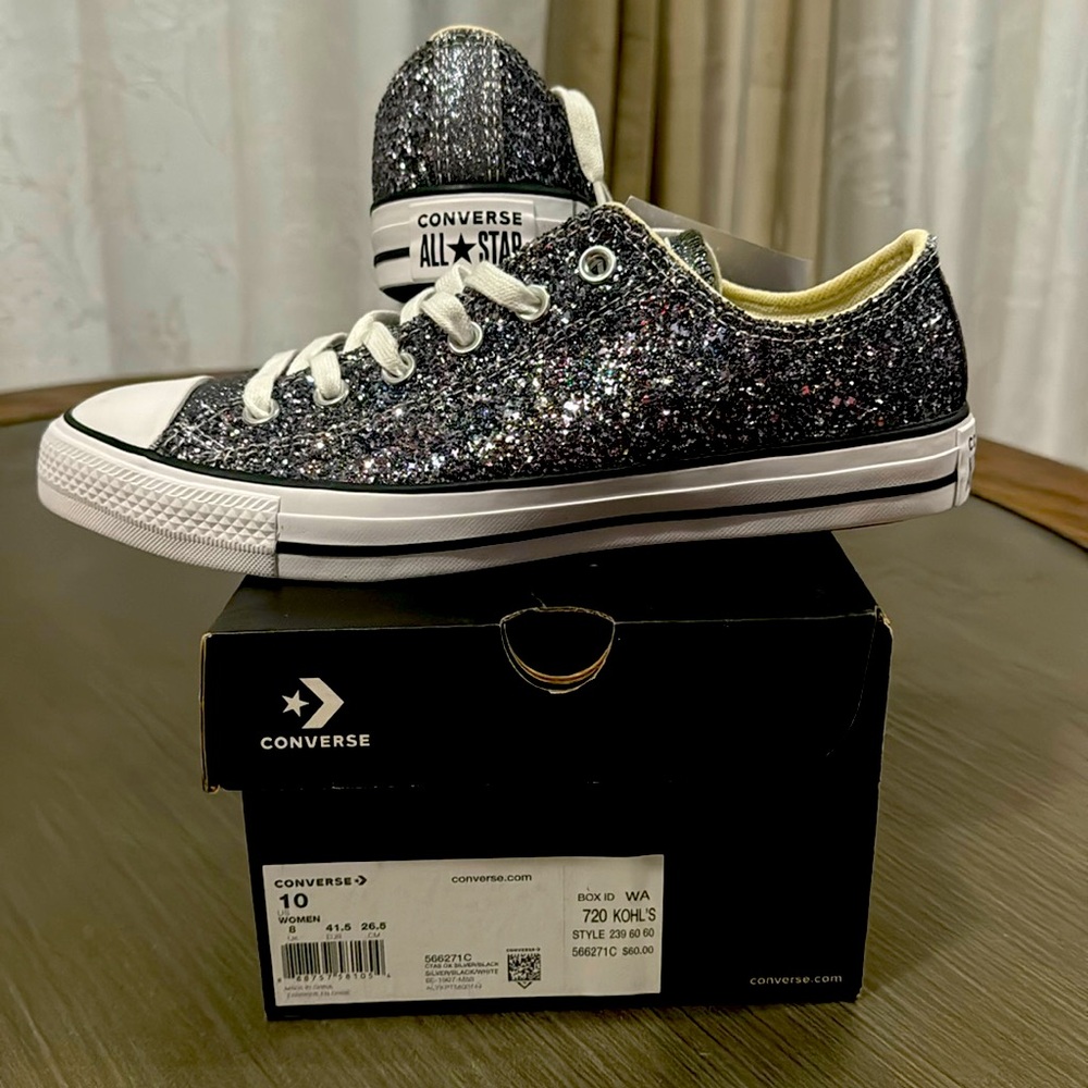 New in Box Converse All Star Women’s Sparkly Shoes size 10
